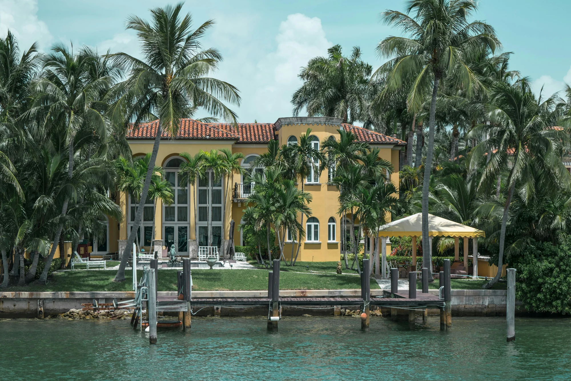 Mediterranean waterfront residence in South Florida